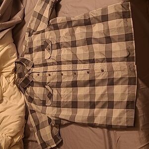 Men's size large plastic short sleeve shirt. Button down gray/white with collar